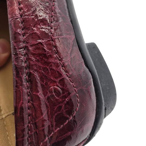 Aravon Kiley Leather Loafers - Picture 5 of 13